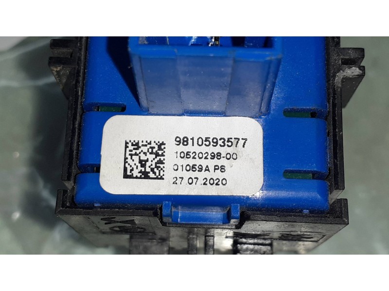Recambio de freno de mano electrico para peugeot 3008 allure referencia OEM IAM 9810593577 1052029800 01059AP8