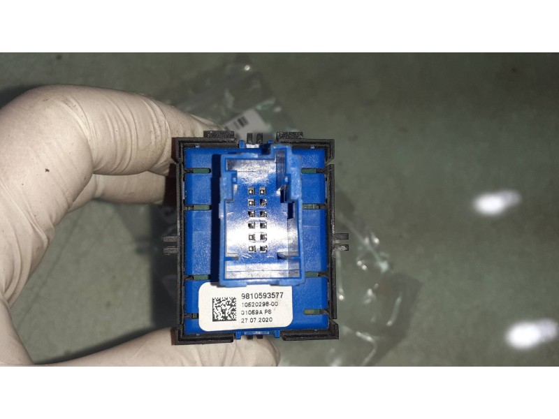 Recambio de freno de mano electrico para peugeot 3008 allure referencia OEM IAM 9810593577 1052029800 01059AP8