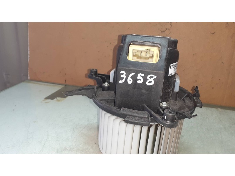 Recambio de ventilador calefaccion para peugeot 3008 allure referencia OEM IAM 5P132000122139 5P1330100 DENSO