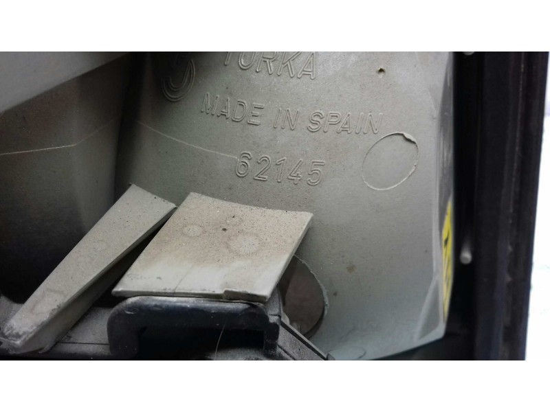 Recambio de piloto trasero derecho para opel vectra b berlina básico (1999) referencia OEM IAM 62145  