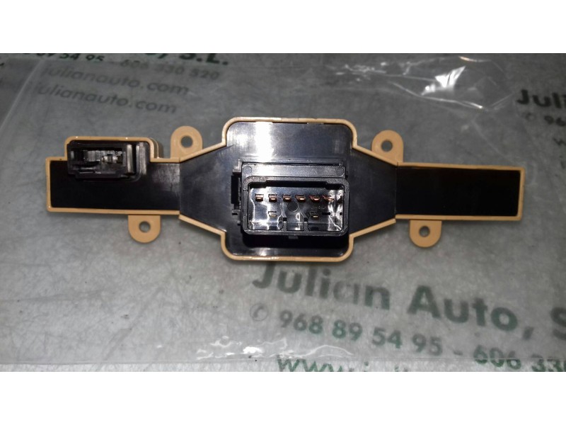 Recambio de warning para kia carens 2.0 crdi ex monovolumen referencia OEM IAM 937901D000  