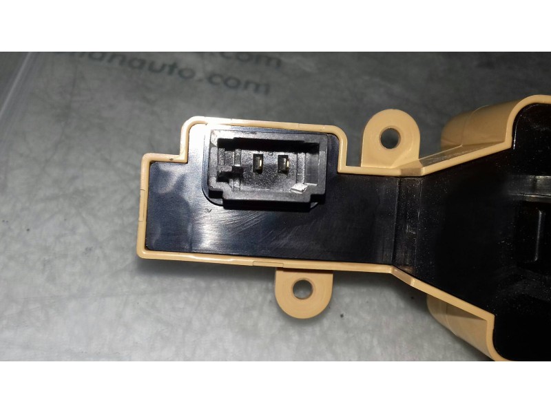 Recambio de warning para kia carens 2.0 crdi ex monovolumen referencia OEM IAM 937901D000  