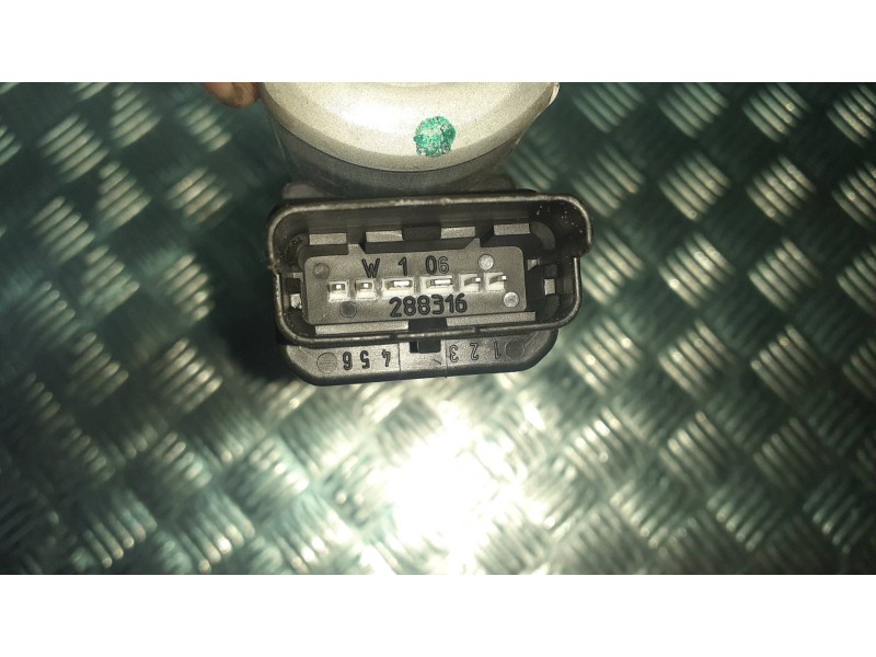 Recambio de motor elevalunas delantero izquierdo para hyundai ix35 classic 2wd referencia OEM IAM 403951A8 402389C ARVINMERITOR