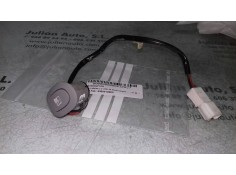 Recambio de interruptor para kia carens 2.0 crdi ex monovolumen referencia OEM IAM 935901D000  MANDO TAPA GASOLINA