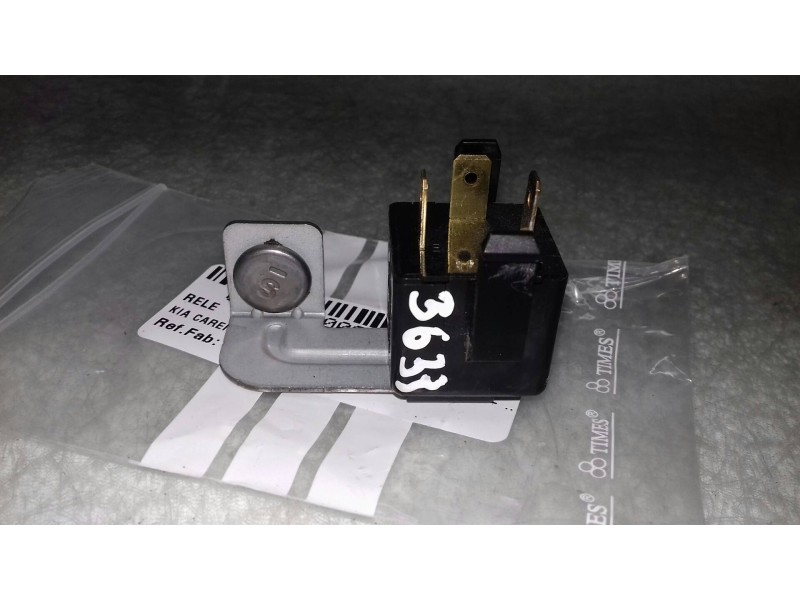 Recambio de rele para kia carens 2.0 crdi ex monovolumen referencia OEM IAM 955501D100 95550 INTERMITENTES