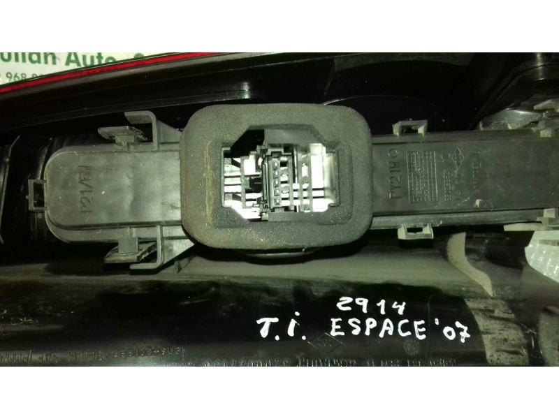 Recambio de piloto trasero izquierdo para renault espace iv (jk0) expression referencia OEM IAM 8200027153  VALEO