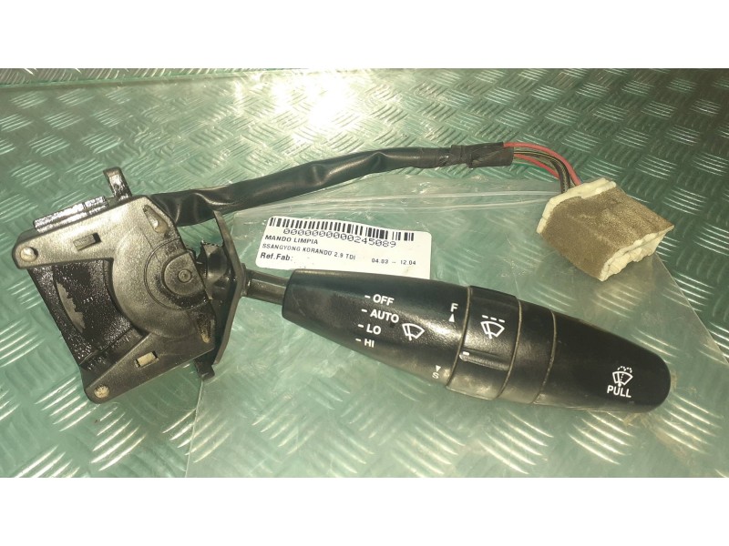 Recambio de mando limpia para ssangyong korando 2.9 tdi referencia OEM IAM   