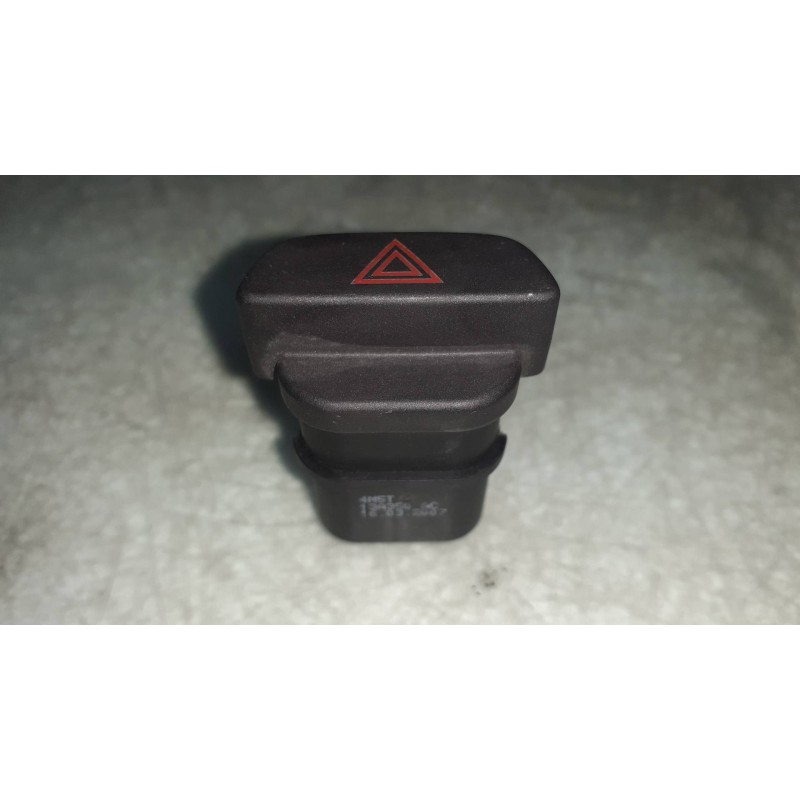 Recambio de warning para ford focus berlina (cap) ambiente (d) referencia OEM IAM 4M5T13A350AC  CONECTOR 3 PINES