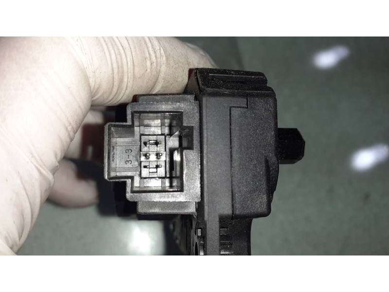 Recambio de motor apertura trampillas climatizador para peugeot 3008 allure referencia OEM IAM A21201700  DENSO