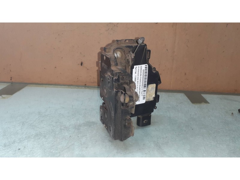 Recambio de cerradura puerta delantera derecha para volkswagen new beetle (9c1/1c1) 1.9 tdi referencia OEM IAM 113690  