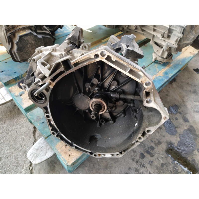 Recambio de caja cambios para renault megane iii berlina 5 p dynamique referencia OEM IAM TL4A022 006771 6 VELOCIDADES