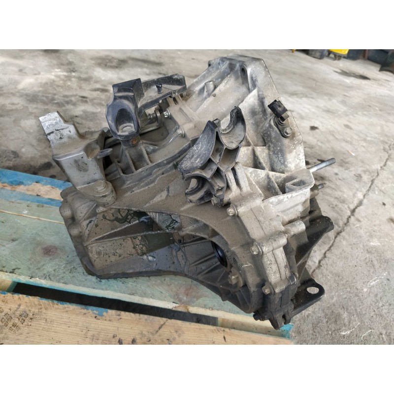 Recambio de caja cambios para renault megane iii berlina 5 p dynamique referencia OEM IAM TL4A022 006771 6 VELOCIDADES