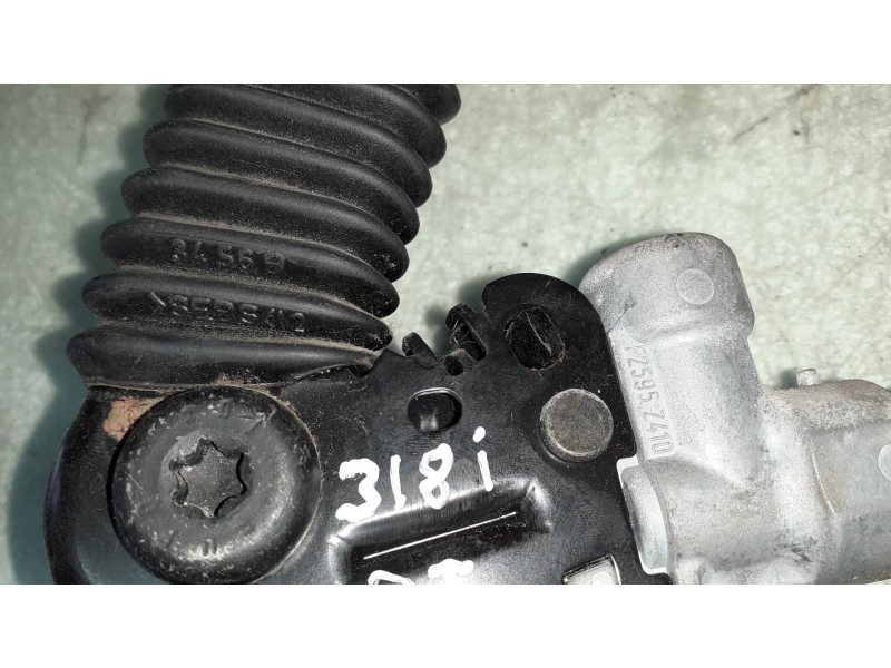 Recambio de pretensor airbag izquierdo para bmw serie 3 berlina (e46) 318i referencia OEM IAM 563067417C AUTOLIV DELANTERO