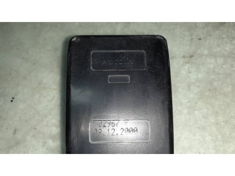 Recambio de pretensor airbag izquierdo para bmw serie 3 berlina (e46) 318i referencia OEM IAM 563067417C AUTOLIV DELANTERO