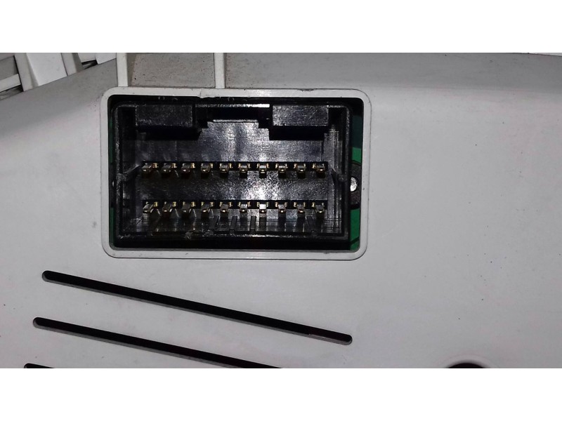 Recambio de cuadro instrumentos para kia carens 2.0 crdi ex monovolumen referencia OEM IAM 940031D840 20060718 11000977200Q