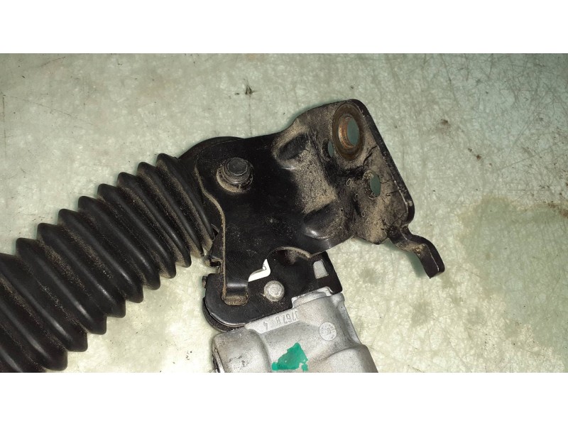 Recambio de pretensor airbag izquierdo para bmw serie 3 berlina (e46) 318i referencia OEM IAM 563067417C AUTOLIV DELANTERO