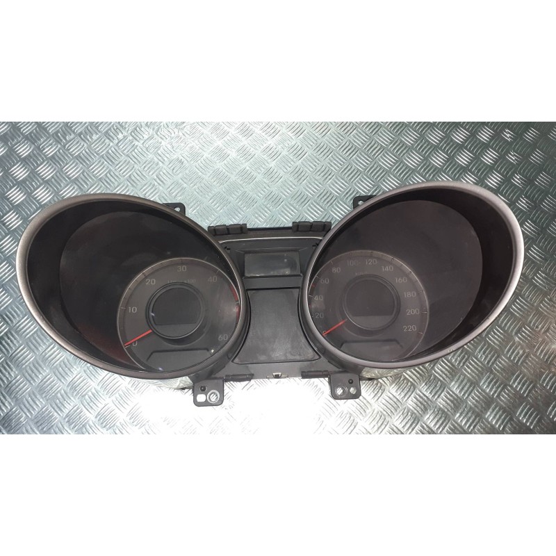 Recambio de cuadro instrumentos para hyundai ix35 classic 2wd referencia OEM IAM 940062Y360  940062Y030