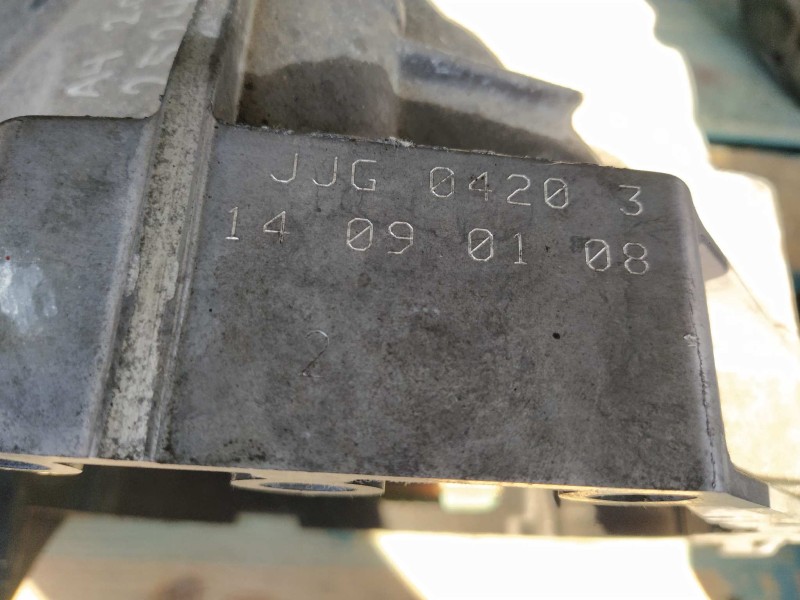 Recambio de caja cambios para audi a4 ber. (b8) básico referencia OEM IAM JJG 04203 / 14090108 6 VELOCIDADES