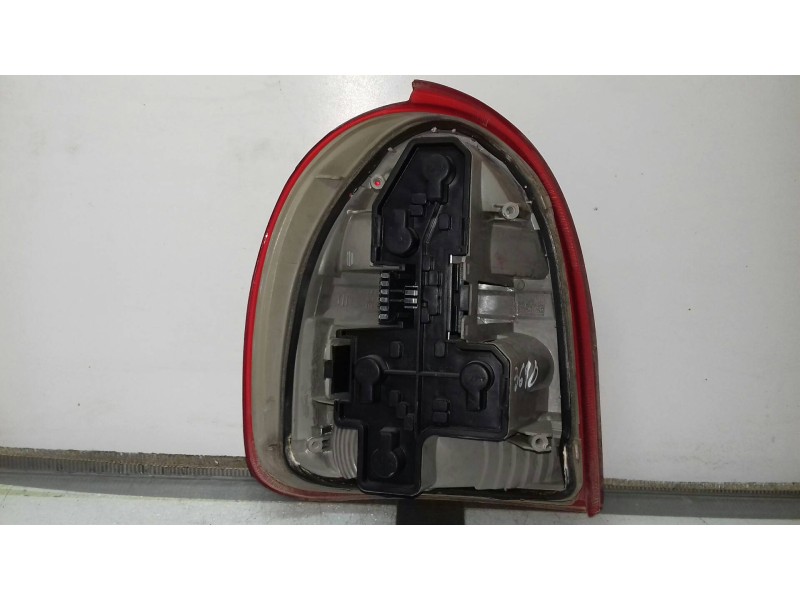 Recambio de piloto trasero derecho para opel corsa b eco referencia OEM IAM 45022  YORKA