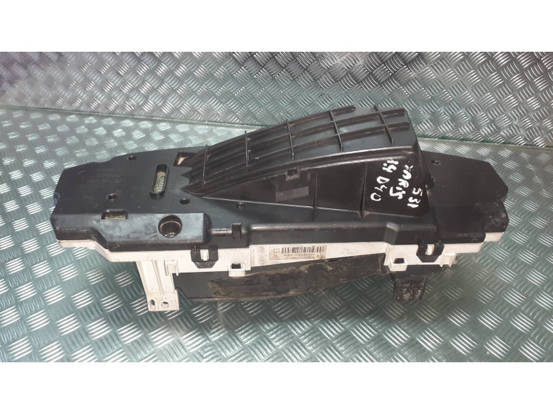 Recambio de cuadro instrumentos para toyota yaris (ksp9/scp9/nlp9) básico referencia OEM IAM MB4573003206 838000D690 838000D690D