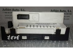 Recambio de pantalla multifuncion para renault megane ii berlina 5p confort authentique referencia OEM IAM 8200290542C  JOHNSON  2