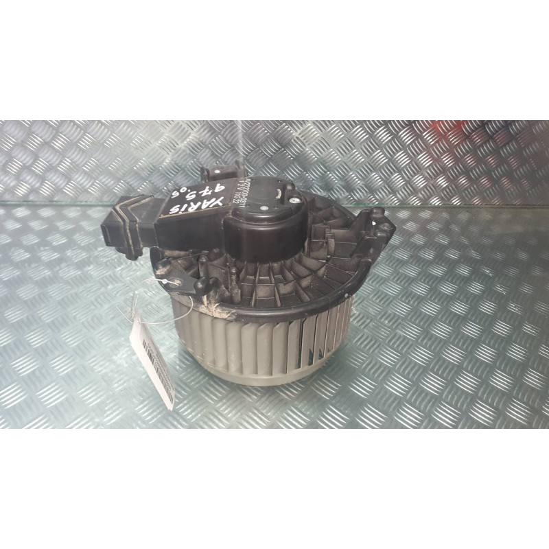 Recambio de ventilador calefaccion para toyota yaris (ksp9/scp9/nlp9) básico referencia OEM IAM AV2727000311  