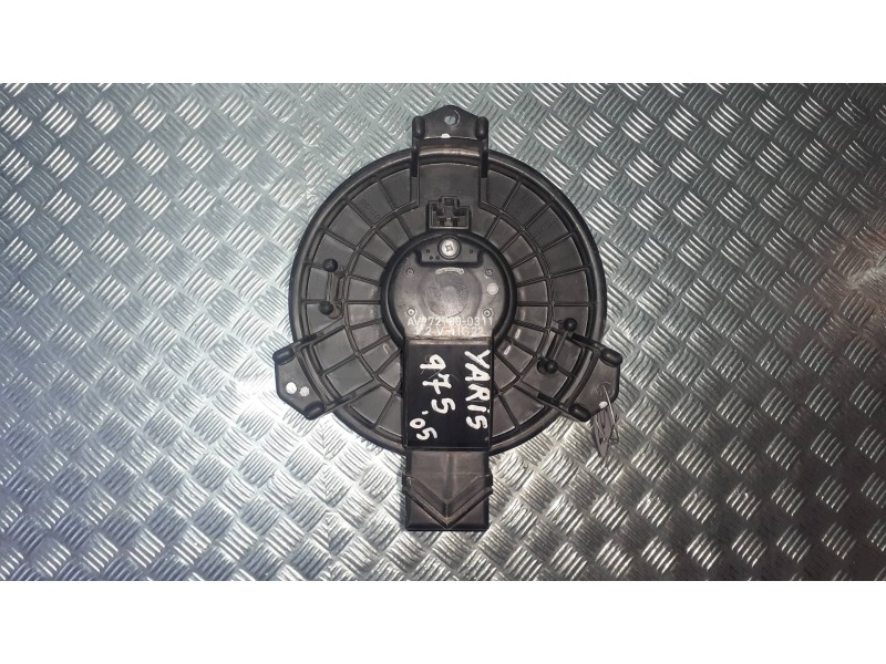 Recambio de ventilador calefaccion para toyota yaris (ksp9/scp9/nlp9) básico referencia OEM IAM AV2727000311  