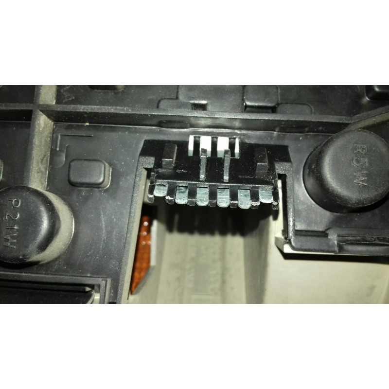 Recambio de piloto trasero izquierdo para opel corsa b eco referencia OEM IAM 45021  YORKA