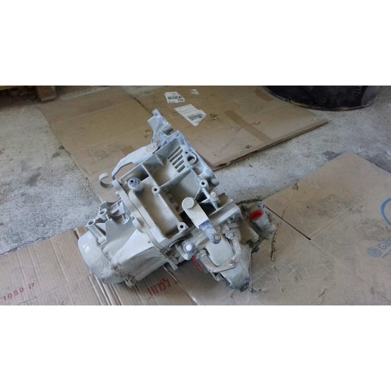 Recambio de caja cambios para citroen berlingo 1.9 800 d furg. referencia OEM IAM 20CH47  5 VELOCIDADES