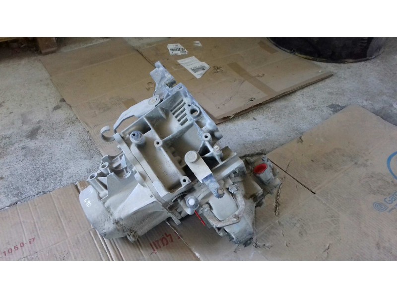 Recambio de caja cambios para citroen berlingo 1.9 800 d furg. referencia OEM IAM 20CH47  5 VELOCIDADES