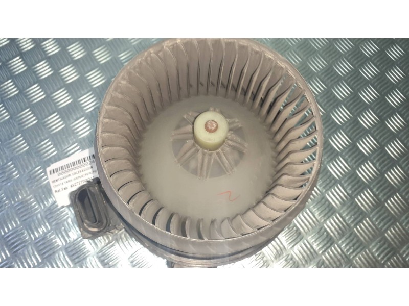 Recambio de ventilador calefaccion para toyota yaris (ksp9/scp9/nlp9) básico referencia OEM IAM AV2727000311  
