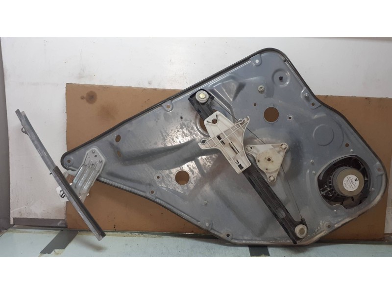 Recambio de elevalunas trasero derecho para seat ibiza (6l1) 1.9 tdi referencia OEM IAM 6L4839752 6L4839756C 