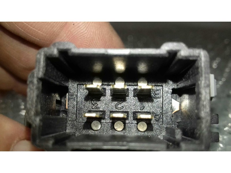Recambio de interruptor para renault megane ii classic berlina confort authentique referencia OEM IAM 107965A  ESP