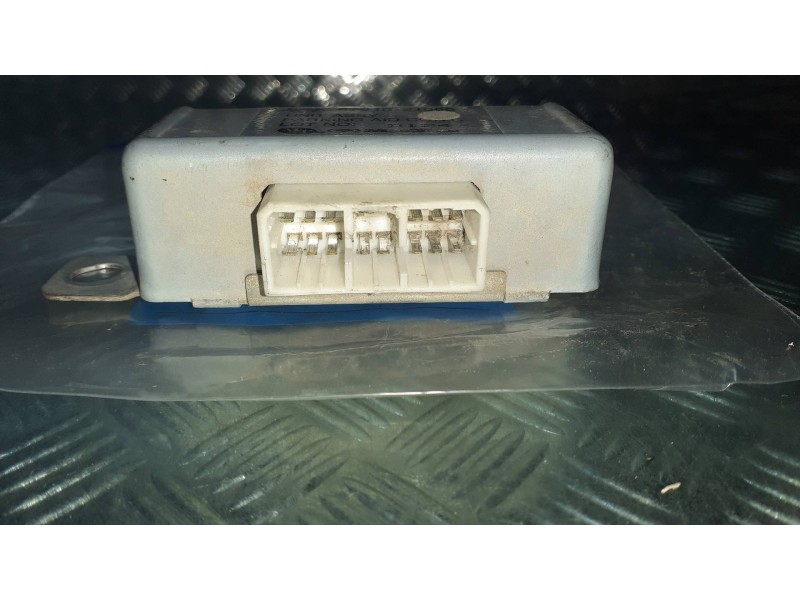 Recambio de modulo electronico para ssangyong rodius xdi referencia OEM IAM 8791021000  PARKING