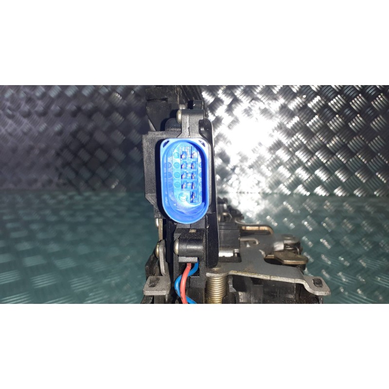 Recambio de cerradura puerta delantera izquierda para volkswagen touran (1t1) highline referencia OEM IAM 3D1837015  CONECTOR 9 