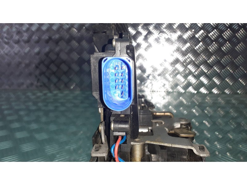 Recambio de cerradura puerta delantera izquierda para volkswagen touran (1t1) highline referencia OEM IAM 3D1837015  CONECTOR 9 