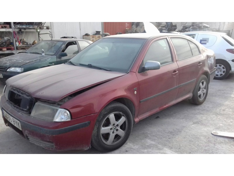 skoda octavia berlina (1u2) del año 2002