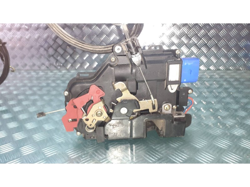 Recambio de cerradura puerta delantera izquierda para volkswagen touran (1t1) highline referencia OEM IAM 3D1837015  CONECTOR 9 