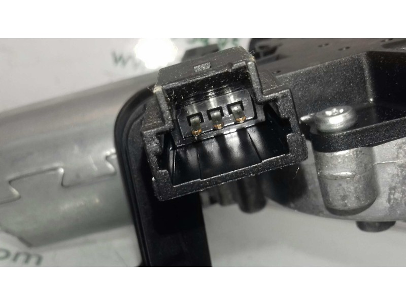 Recambio de motor limpia trasero para peugeot 207 confort referencia OEM IAM 9652418780 0390201813 BOSCH