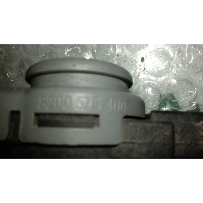 Recambio de valvula aire adicional para renault megane ii classic berlina confort authentique referencia OEM IAM 8200575400  