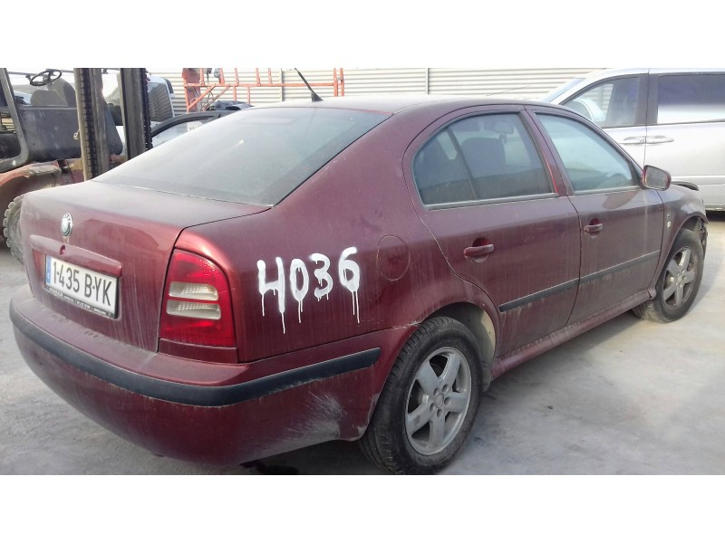 skoda octavia berlina (1u2) del año 2002