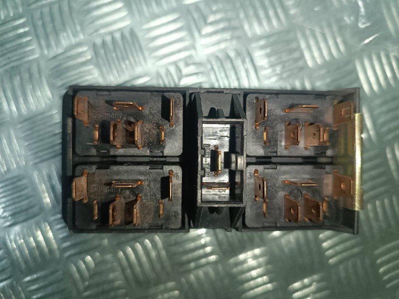 Recambio de mando elevalunas delantero izquierdo para audi 100 berlina (c4) básico referencia OEM IAM 4A0959515B  4A0959521