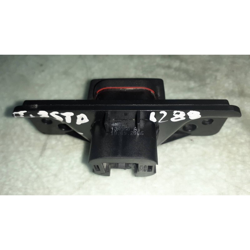 Recambio de warning para ford fiesta (cbk) ambiente referencia OEM IAM 4M5T13A350AC D3L0A - TRW CONECTOR 3 PINES