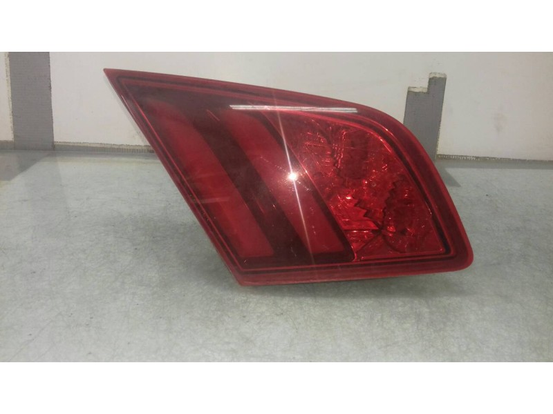 Recambio de piloto trasero izquierdo interior para peugeot 308 business line referencia OEM IAM 9677818380 81260101 