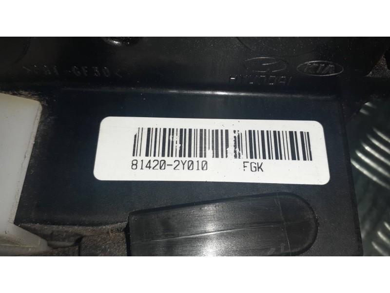 Recambio de cerradura puerta trasera derecha para hyundai ix35 classic 2wd referencia OEM IAM 814202Y010  