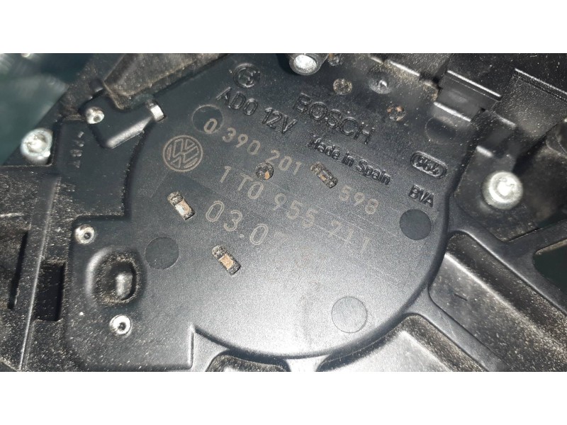 Recambio de motor limpia trasero para volkswagen touran (1t1) highline referencia OEM IAM 1T0955711 BOSCH 0390201598
