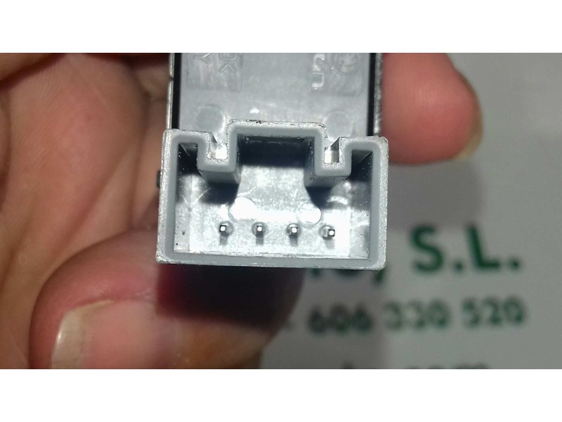 Recambio de mando elevalunas trasero derecho para seat leon (1p1) reference copa referencia OEM IAM 7L6959855B  