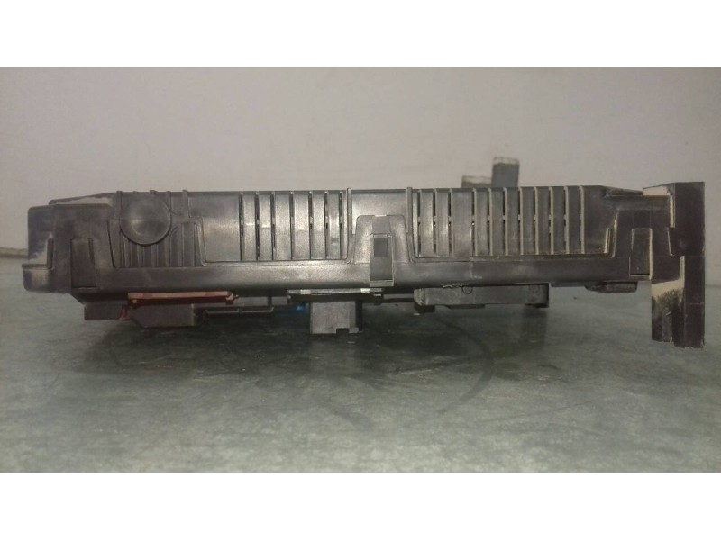 Recambio de caja reles / fusibles para peugeot 308 business line referencia OEM IAM 981985128001 BSI - EL3 - CEMOO 