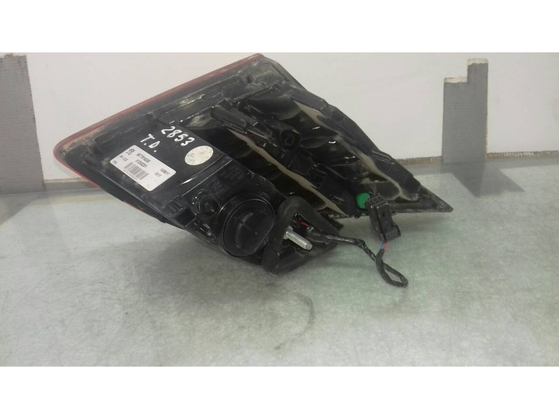 Recambio de piloto trasero derecho interior para peugeot 308 business line referencia OEM IAM 9677818280 81260201 