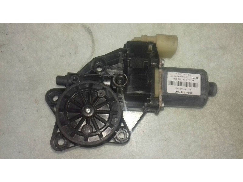 Recambio de motor elevalunas delantero izquierdo para bmw mini (r56) one referencia OEM IAM 2757043 130822380 BOSCH